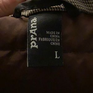 PrAna coat . Gray large . Like new .